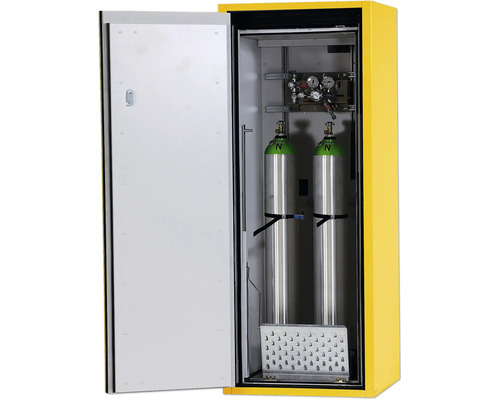 Gasflaschenschrank mit zwei Gasflaschen und geöffneter Tür