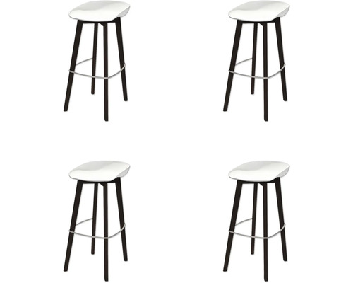 Vier Barhocker mit Fußstütze