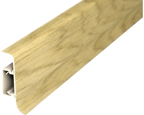 Fußleiste mit Holzdekor