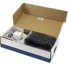 Geöffnete Verpackung mit Installationsmaterial