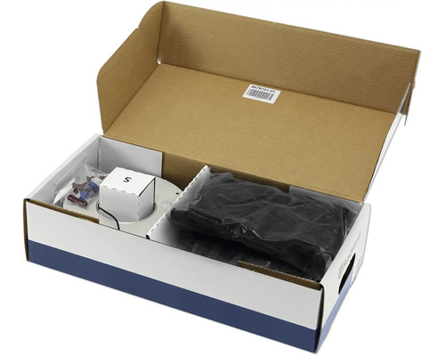 Geöffnete Verpackung mit Installationsmaterial