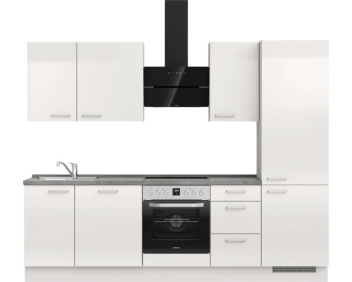 Komplette Küche mit Spüle, Herd, Dunstabzugshaube und Schränken