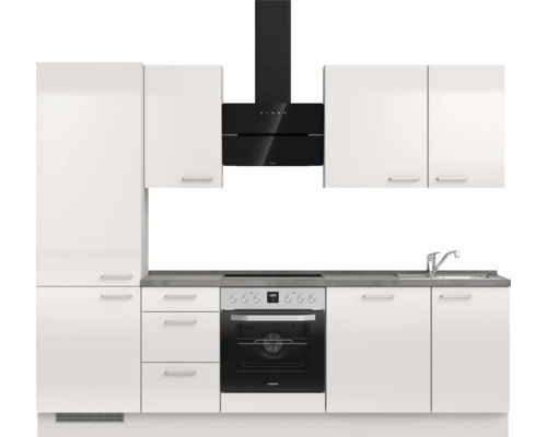 Komplette Küchenzeile mit Hochschränken, Dunstabzugshaube und Einbauherd