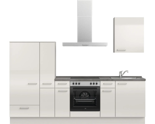 Küchenzeile mit Hängeschrank, Dunstabzugshaube, Herd und Spüle