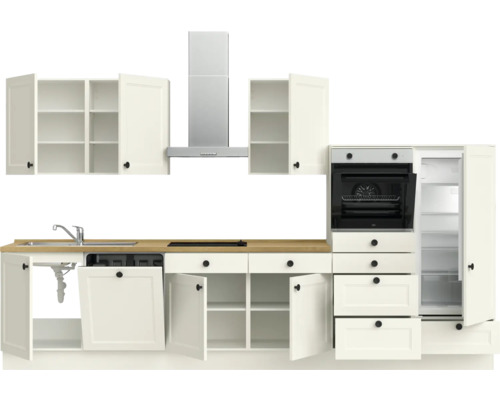 Küchenzeile mit Spüle, Dunstabzugshaube, Schubladen, Schränken, Herd und Kühlschrank.