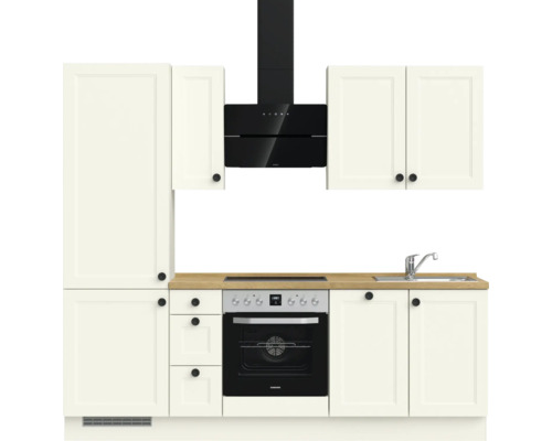 Küchenzeile mit Hängeschränken, Dunstabzugshaube, Herd und Spüle