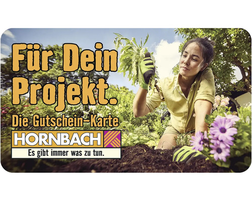 Hornbach Gutschein-Karte für dein Projekt. Frau pflanzt Blumen im Garten.
