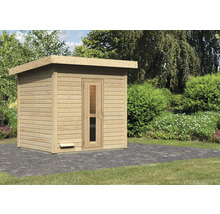 Holzsauna mit Glastür im Garten
