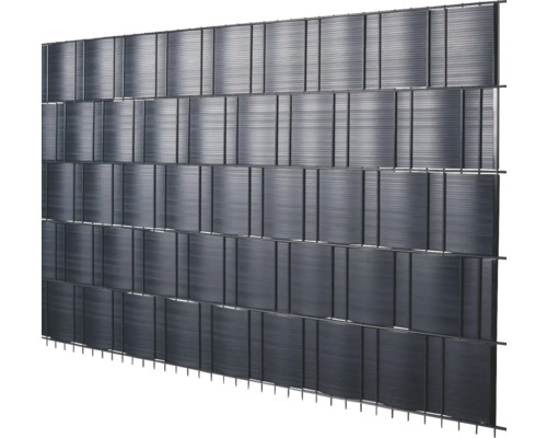 Sichtschutzzaun aus Kunststoff und Metall