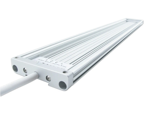 LED-Leuchte aus Metall mit Kabel