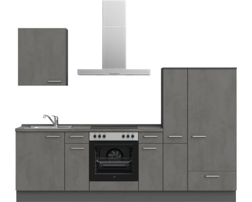 Küchenzeile mit Spüle, Herd, Dunstabzugshaube und Schränken