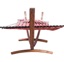 Hängematte mit Holzgestell