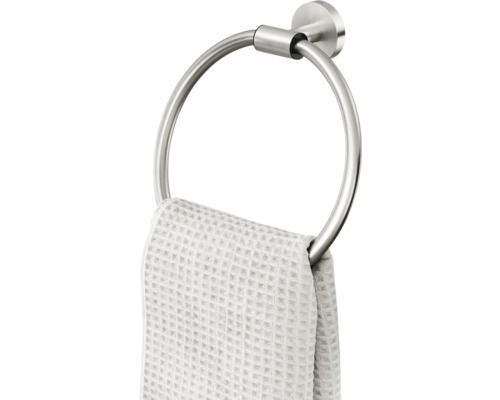 Handtuchring aus Metall mit einem Handtuch