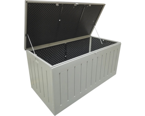 Geöffnete, graue Gartenbox für den Aussenbereich zur Aufbewahrung von Gartenutensilien
