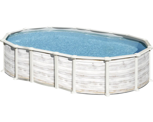 Ovaler Swimmingpool mit Stahlwand und Wasser gefüllt