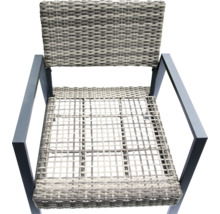 Gartenstuhl aus Rattan mit Armlehne