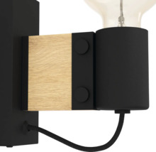 Wandleuchte aus Holz und Metall mit Kabel