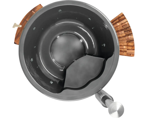 Runder Whirlpool mit Holzelementen