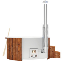 Holzbefeuerter Badezuber mit Schornstein, Holzverkleidung und Rührpaddel