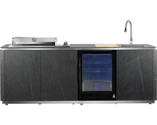 Außenküche mit Spüle, Grill, Kühlschrank und Schränken für den Garten