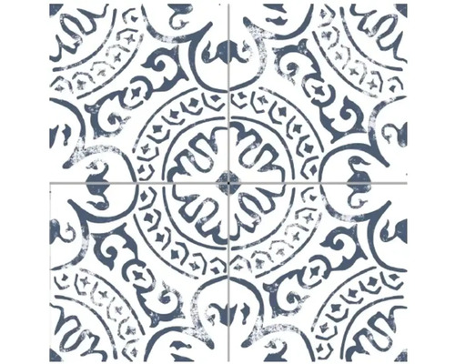 Fliesen mit ornamentaler Musterung