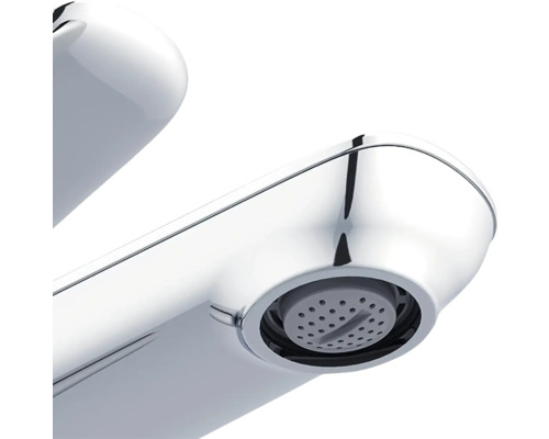 Detailaufnahme eines Wasserhahns mit Perlator