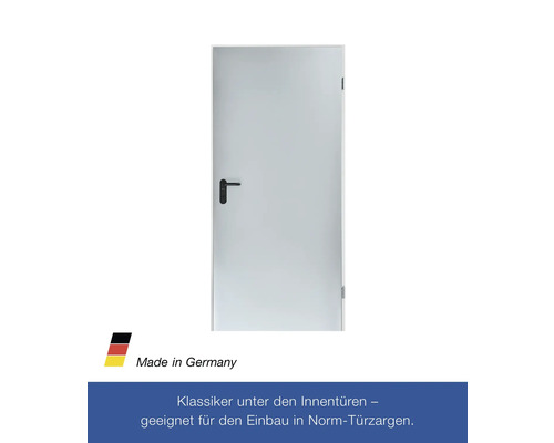 Weiße Innentür mit schwarzem Türgriff