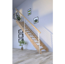 Holztreppe mit Edelstahlgeländer in hellem Raum.