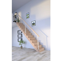 Treppe aus Holz mit Edelstahlgeländer in einem hellen Raum.