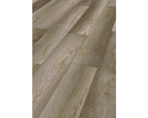 Verlegter Bodenbelag in Holzoptik