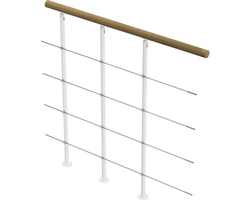 Geländerkonstruktion mit Holzhandlauf und Stahlseilen