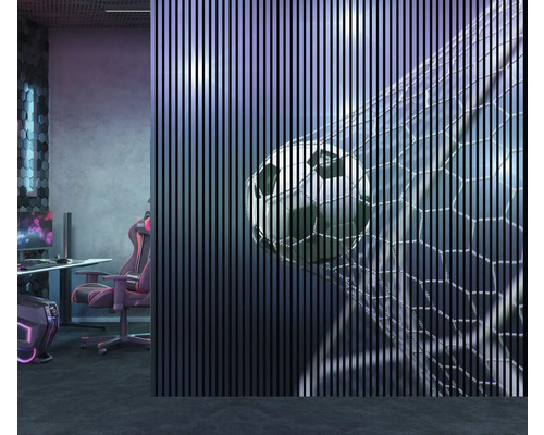 Dekoratives Wandpaneel mit Fußballmotiv in einem Gaming-Raum.