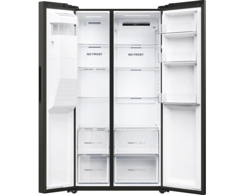 Geöffneter Side-by-Side Kühlschrank mit Innenraum und Fächern