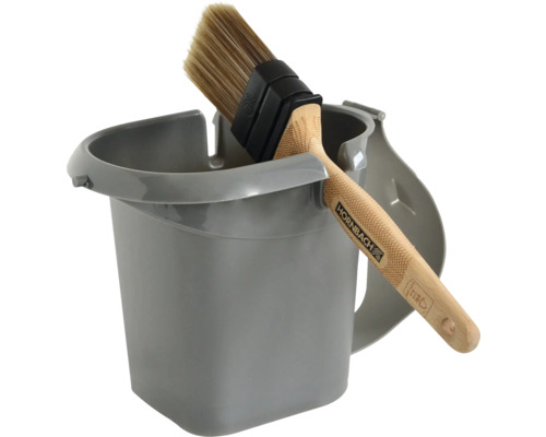 Farbeimer mit Pinsel