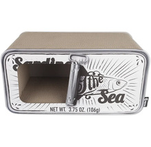 Katzenhaus in Form einer Sardinenbüchse mit Kratzbrett