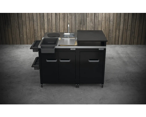 Outdoor-Küche mit Spüle, Arbeitsfläche und Stauraum