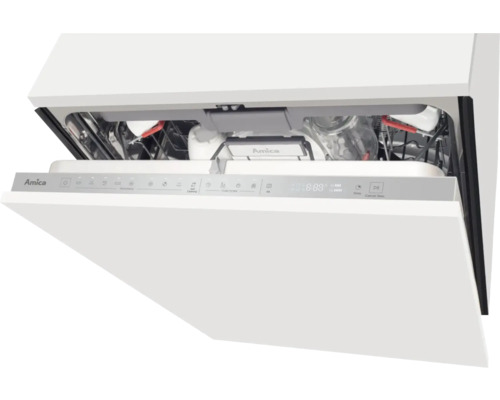 Amica Geschirrspüler mit geöffneter Tür