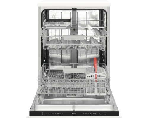 Geöffneter Geschirrspüler mit Geschirrkörben und Besteckkorb