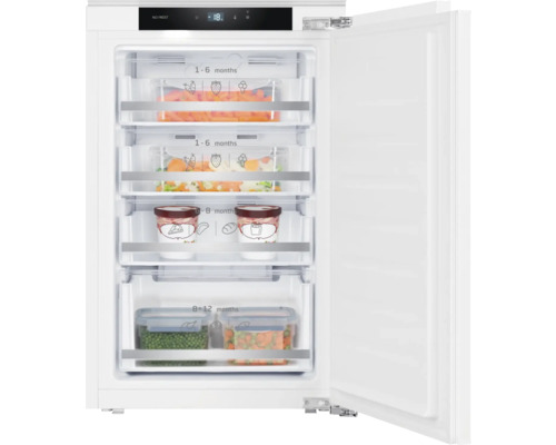 Geöffneter Gefrierschrank mit Lebensmitteln in Schubladen