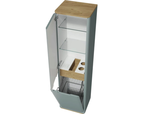 Offener Badezimmerschrank mit Regalen, Schublade und Wäschekorb