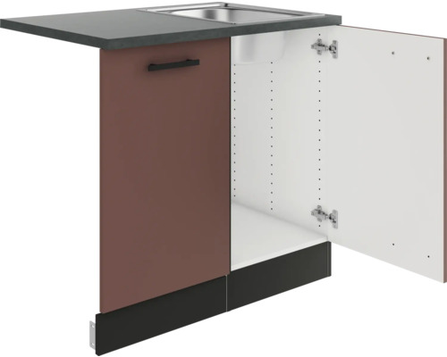 Küchenspüle mit Unterschrank und offener Tür