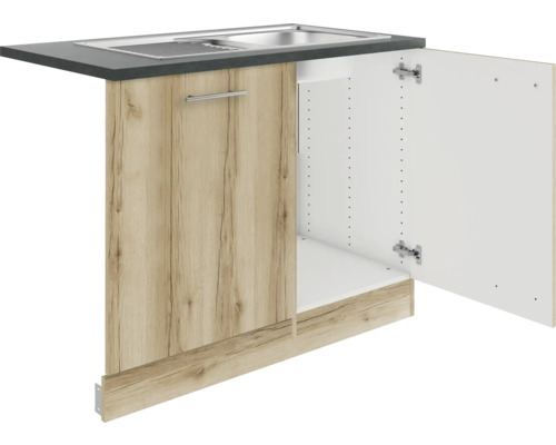 Küchenspüle mit Unterschrank und geöffneter Tür