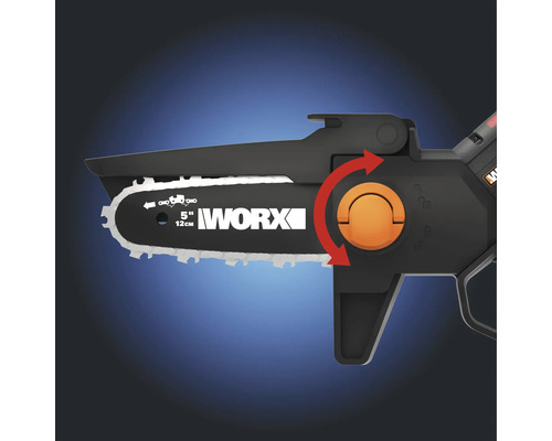 Worx Logo auf einer 12 Zentimeter Akku-Kettensäge mit verstellbarem Kopf