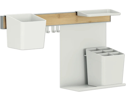 Badregal mit Ablageflächen und Haken zur Aufbewahrung von Badutensilien