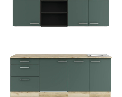 Küchenzeile mit Hängeschränken und Unterschränken