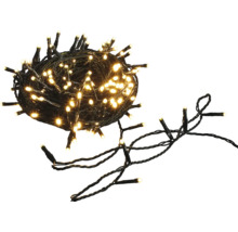 Lichterkette mit kleinen, warmweißen Leuchten