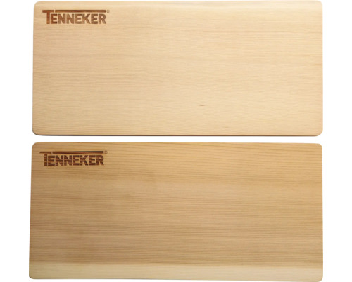 Zwei Saunabänke aus Holz mit Tenneker Logo