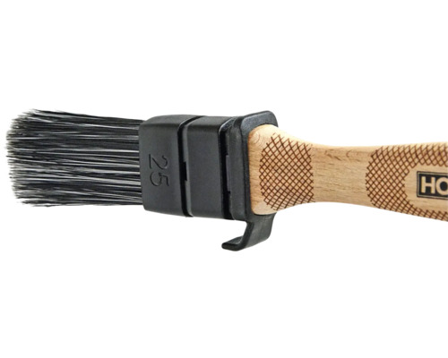 Pinsel mit Holzgriff und Borsten