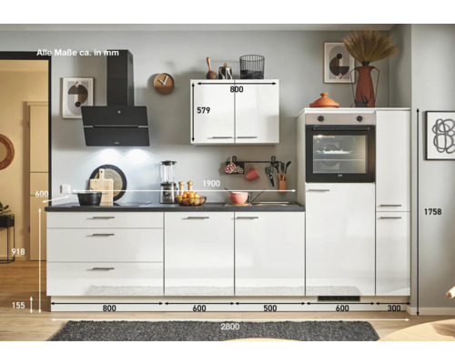 Komplette Küchenzeile mit Einbaugeräten und Maßen