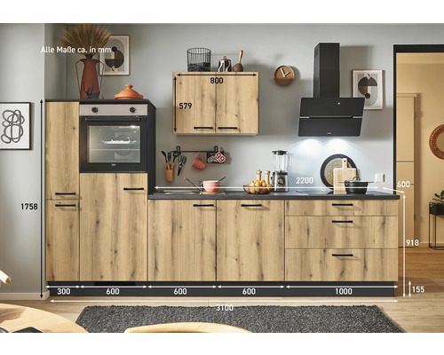 Küchenzeile mit Elektrogeräten und Maßen